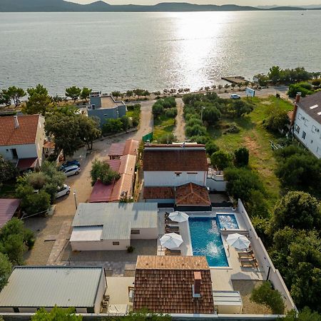 Camp Mrkva Mobile Homes With Pool Сукошан Экстерьер фото